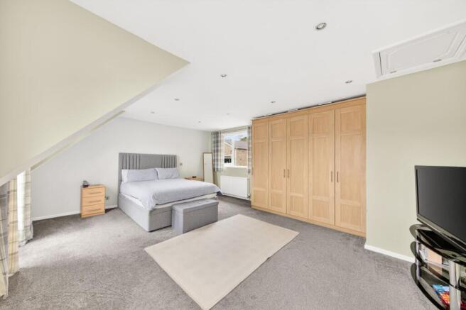 3 bed Detached for sale Image 12