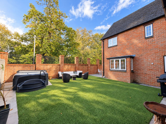 Matchams Close, Matchams, Ringwood, BH24 photo 3