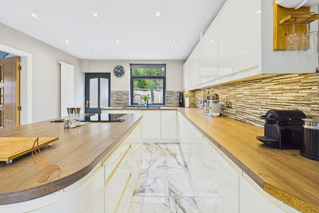 3 bed Detached for sale Image 6