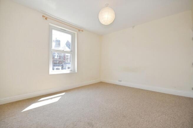 3 bed Terraced for sale Image 12