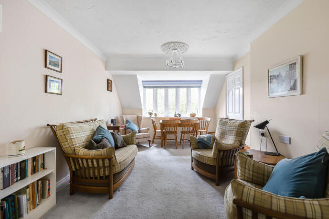 Lounge 1