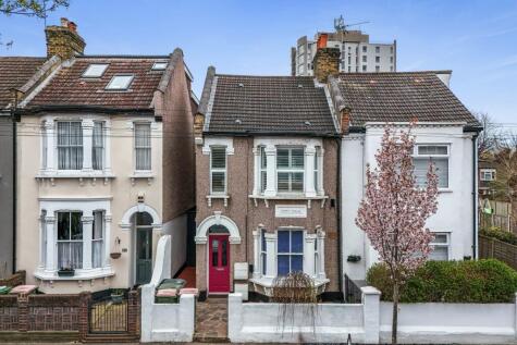 East Road, London, E15