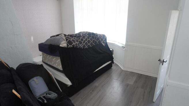 Semi-Detached for sale Image 6