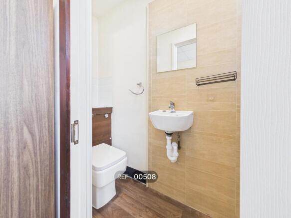 1 bed Hotel Room to rent Image 9