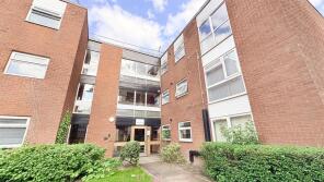 Flat 7, 1, Aspen Close, Acocks Green Olton, Birmingham B27 7XG