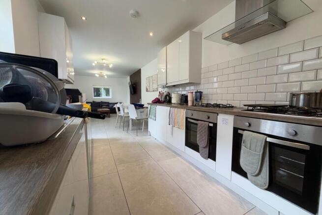 Call 02920 668585 to secure your viewing _3