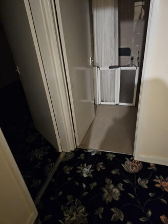 3 bed Terraced to rent Image 11
