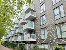 Flat 38, 2 Lattice Court, Leonora Walk, Campbell Park, Milton Keynes MK9 4BA