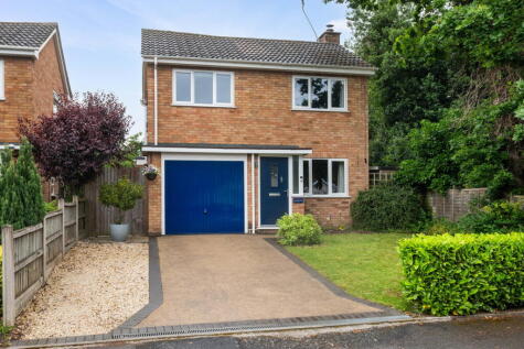 Cravenfield, Church Lane, Hallow, Worcester. WR2 6PF