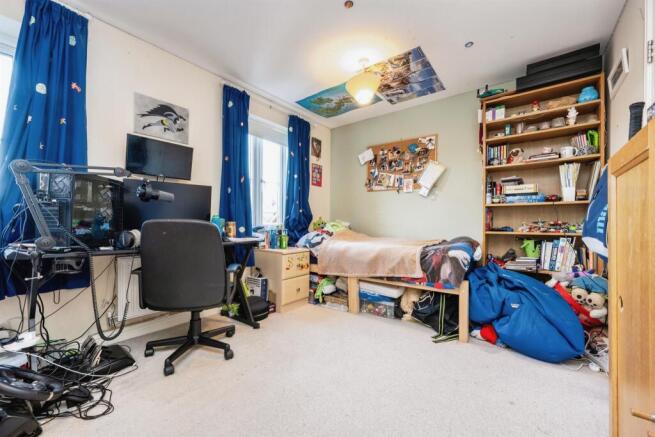 Photo 12