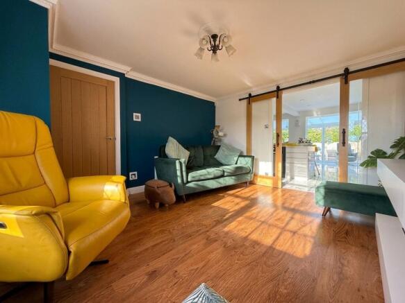 4 bed Detached for sale Image 12
