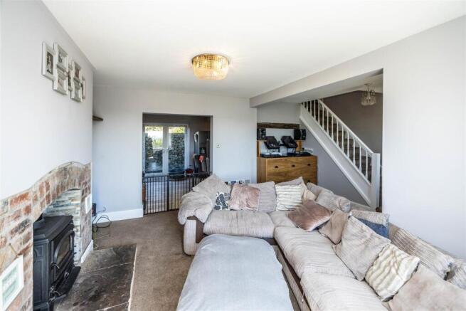 4 bed Semi-Detached for sale Image 7