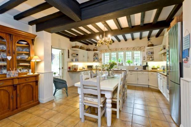 Kitchen/Breakfast Rm