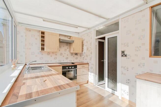 2 bed Terraced for sale Image 7