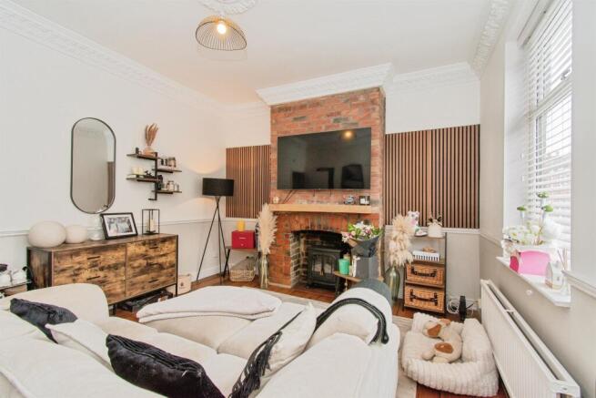 2 bed Terraced for sale Image 5