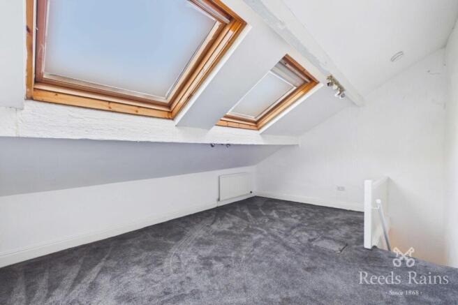 2 bed Terraced to rent Image 10