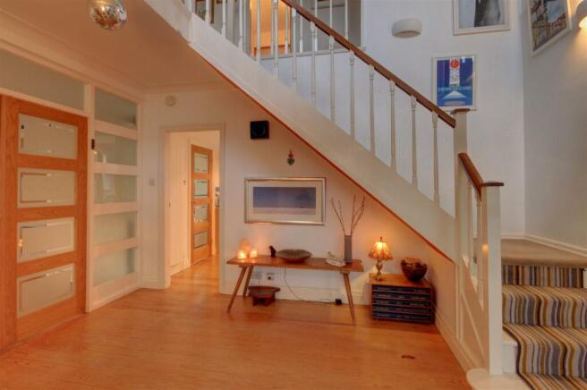 .HALLWAY2.jpg