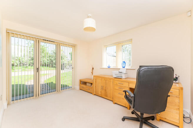 5 bed Barn Conversion for sale Image 10