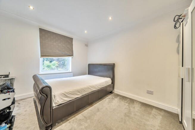 1407049-6-698203b...