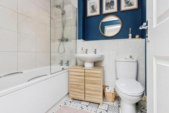 4 bed Terraced for sale Image 8