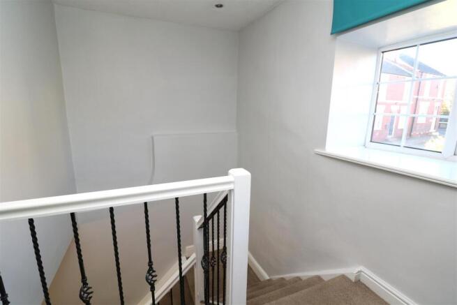 2 bed Cottage for sale Image 8