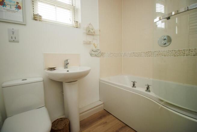 2 bed Apartment for sale Image 6