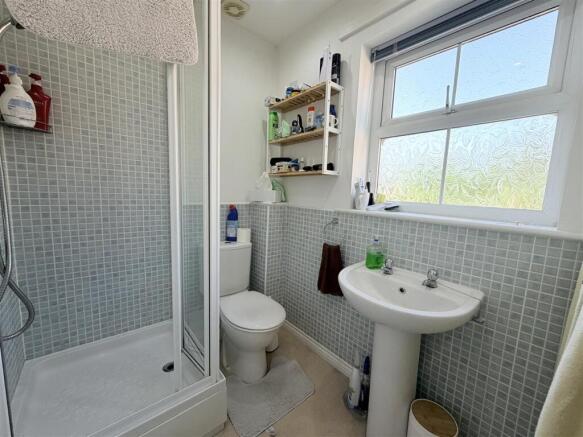 4 bed House for sale Image 7