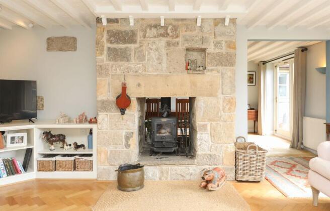4 bed Semi-Detached for sale Image 10