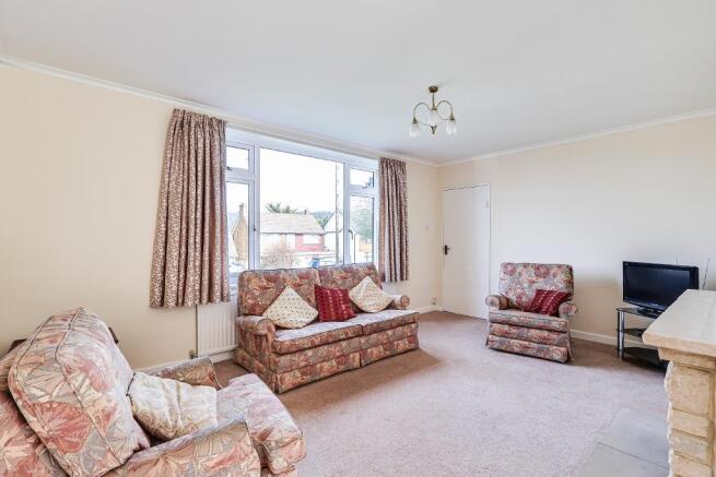 Barnfield Road, Sanderstead, Surrey, CR2 0EZ photo 4