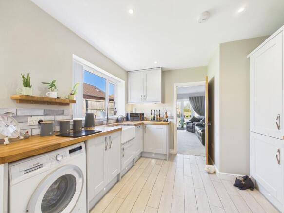 3 bed Semi-Detached for sale Image 4