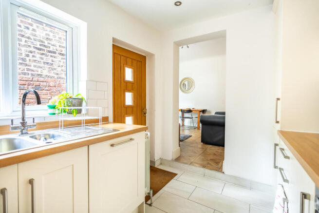 4 bed Terraced for sale Image 5