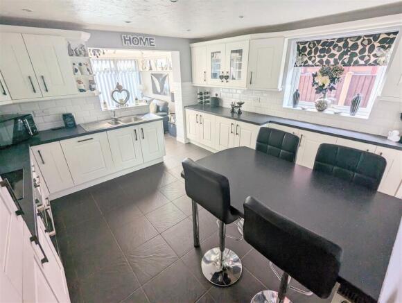 Open Plan Kitchen/Conservatory