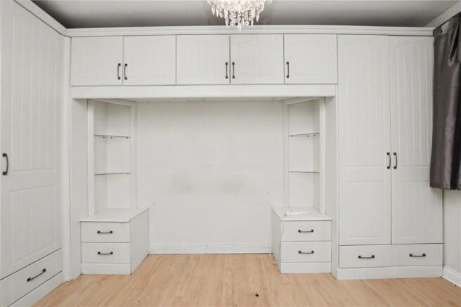 2 bed Apartment for sale Image 4