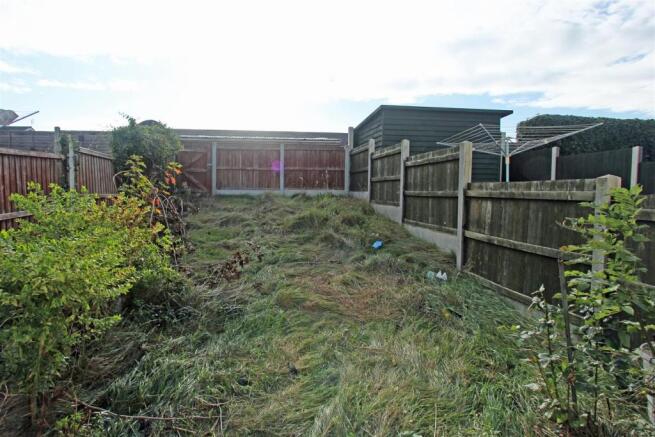 10 Palmerston Walk Rear garden.jpg