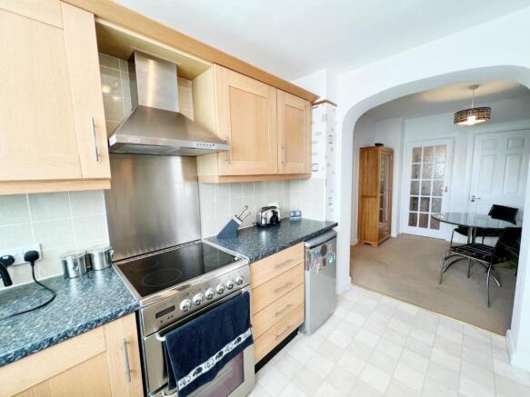 Breakfast Kitchen pic 7.jpg