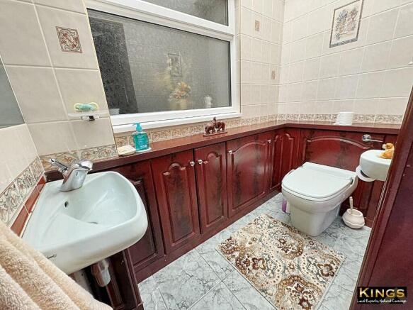 3 bed Semi-Detached for sale Image 11