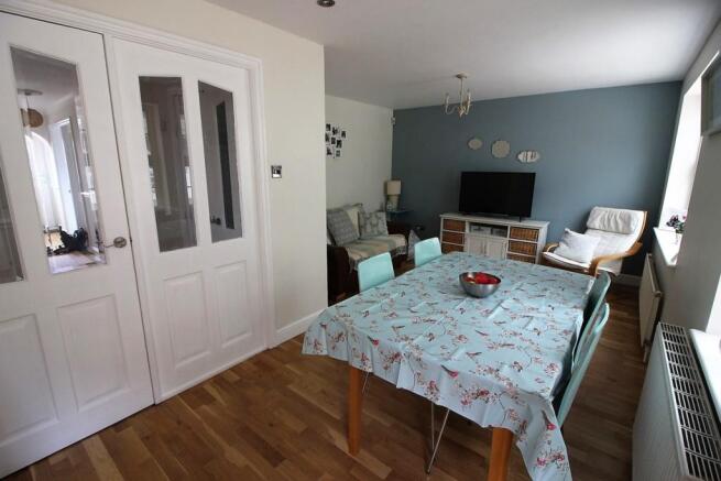 kitchen/dining room