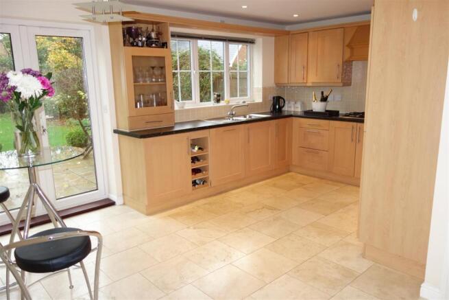 Kitchen/Breakfast Ro