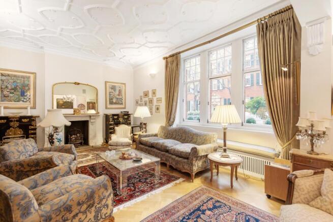 3-bed flat on Queen's Gate, London, SW7, £2,850,000