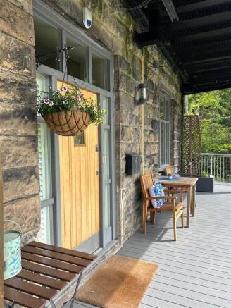 2 bed Apartment to rent Image 8