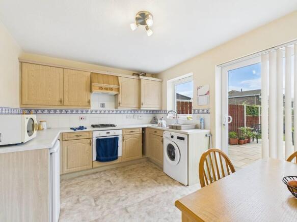 2 bed Semi-Detached for sale Image 4