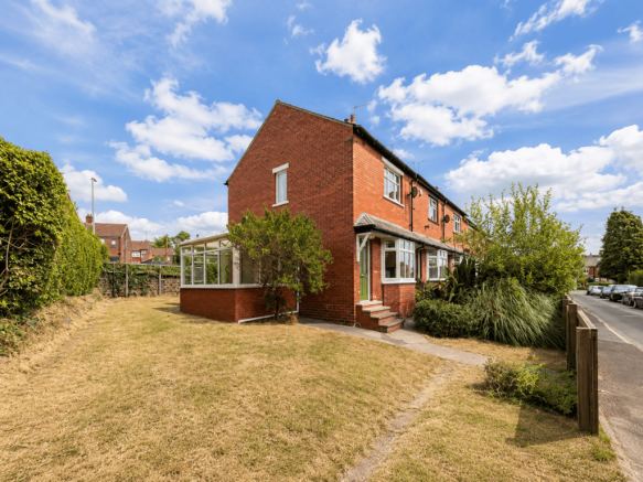 2 bed Terraced to rent Image 11