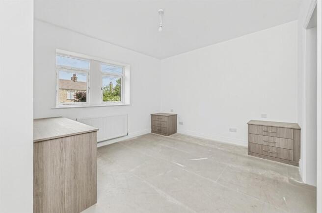 4 bed Detached for sale Image 12