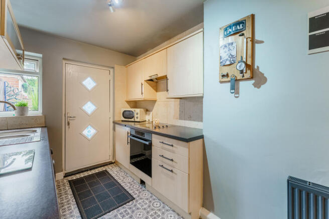 3 bed Semi-Detached for sale Image 8