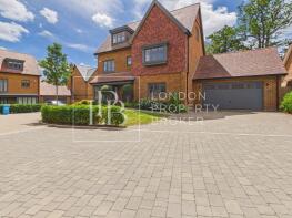 10 The Ballimore, Holly Hill Drive, Ascot SL5 0FF