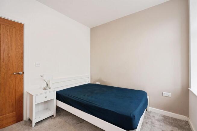 2 bed Apartment for sale Image 11