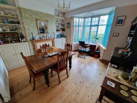 Dining Room.jpg