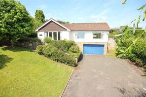 11, Somer Fields, Lyme Regis DT7 3EZ