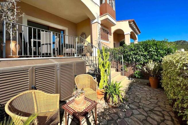 02-Camp de Mar-Golfhaus-garten