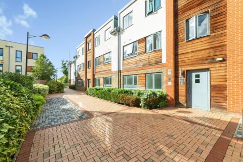 The Waterfront, Hertford